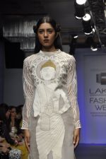 Model walk for Arman and Aiman Show at LFW 2014 Day 3 in Grand Hyatt, Mumbai on 14th March 2014 (94)_53242ea383e04.JPG