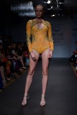 Model walk for Arpita Mehta Show at LFW 2014 Day 4 in Grand Hyatt, Mumbai on 15th March 2014 (6)_53259b2be1047.JPG