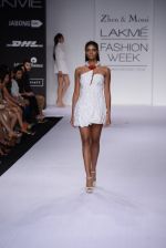 Model walk for Zhen and Mossi Show at LFW 2014 Day 4 in Grand Hyatt, Mumbai on 15th March 2014 (25)_5325129495d7a.JPG