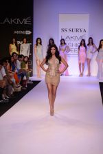 Sonal Chauhan walk for SS Surya Show at LFW 2014 Day 5 in Grand Hyatt, Mumbai on 16th March 2014 (10)_5326d097411f1.JPG