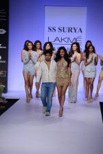 Sonal Chauhan walk for SS Surya Show at LFW 2014 Day 5 in Grand Hyatt, Mumbai on 16th March 2014 (36)_5326d0a28f702.JPG
