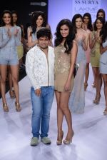 Sonal Chauhan walk for SS Surya Show at LFW 2014 Day 5 in Grand Hyatt, Mumbai on 16th March 2014 (51)_5326d0a7d3af4.JPG