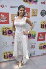 Sunny Leone at Zoom Holi celebration in Mumbai on 17th March 2014 (113)_5327e82b86de0.JPG