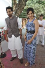 Neha Sharma and Jackky Bhagnani promote Youngistaan on the sets of Nandini in Mira Road, Mumbai on 18th March 2014 (49)_53292612e04c7.JPG