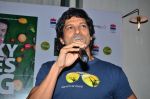 Farhan Akhtar at the launch of chef Vicky Ratnani_s book in Nido, Mumbai on 20th March 2014 (58)_532c2c8e42a29.JPG