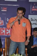 Salman Khan at CNN IBN Veer event in Lalit Hotel, Mumbai on 23rd March 2014 (23)_53301e0cf3f85.JPG
