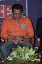 Salman Khan at CNN IBN Veer event in Lalit Hotel, Mumbai on 23rd March 2014 (30)_53301e0f61f33.JPG