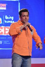 Salman Khan at CNN IBN Veer event in Lalit Hotel, Mumbai on 23rd March 2014 (56)_53301e1332daa.JPG