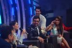 Ravi Behl, Varun Dhawan, Nargis Fakhri, Ileana DCruz, Javed Jaffery on the sets of Boogie Woggie grand finale in Malad, Mumbai on 25th March 2014 (87)_5332c46de47cb.JPG