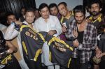 Prateik Babbar, Siddharth Bhardwaj,Vindu Dara Singh, Sara Khan at the launch of BCL Soorma Bhopali_s team in Mumbai on 27th March 2014 (15)_533570af311c4.JPG