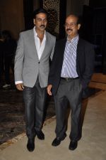 Akshay kumar at Asian Heart Institute_s Emergency Health Card Launch with Dr. Panda in Mumbai on 28th March 2014 (78)_5336c6b747832.JPG