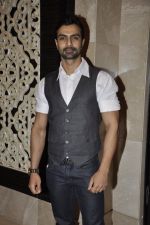 Ashmit Patel at Asian Heart Institute_s Emergency Health Card Launch with Dr. Panda in Mumbai on 28th March 2014 (5)_5336c6d1b4bd7.JPG