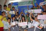 Raveen Tandon celebrates Earth Hour 2014-Batti Bandh with Tata Power_s Club Enerji students from Rizvifield on 28th March 2014 (3)_533667ceed04c.JPG