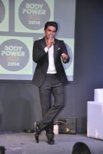 Ranveer Singh at UK Body Power Expo Fitness Exhibition 2014 in Mumbai on 29th March 2014 (22)_53378970d6de8.JPG