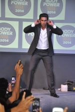 Ranveer Singh at UK Body Power Expo Fitness Exhibition 2014 in Mumbai on 29th March 2014 (23)_533789714eb0c.JPG