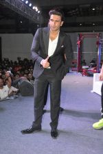 Ranveer Singh at UK Body Power Expo Fitness Exhibition 2014 in Mumbai on 29th March 2014 (45)_53378981bc933.JPG