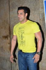 Salman Khan at the special screening of Marathi film Yellow in Mumbai on 29th March 2014 (35)_53378be300f64.JPG