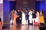 Amitabh Bachchan, Akshay Kumar, Farhan Akhtar, Ranbir Kapoor, Siddharth Malhotra, Manish Malhotra walk the ramp for Manish Malhotra Show Men for Mijwan in Mumbai on 1st April 2014 (1)_533bec392c11d.JPG