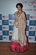 Sophie Chaudhary at the red carpet for Manish Malhotra Show Men for Mijwan in Mumbai on 1st April 2014  (204)_533bf2abc1113.JPG