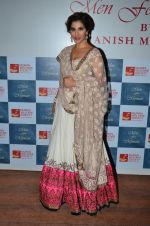 Sophie Chaudhary at the red carpet for Manish Malhotra Show Men for Mijwan in Mumbai on 1st April 2014  (205)_533bf2ac37c59.JPG