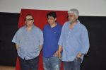 RajKumar Santoshi, Vashu Bhagnani, Vikram Bhatt at Happy Journey film launch in Sunny Super Sound, Mumbai on 3rd April 2014 (10)_533e21a7ca8db.JPG