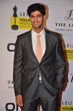 Tanuj Virwani at Grazia Young awards red carpet in Mumbai on 13th April 2014 (513)_534b7945ec30c.JPG