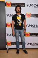 Gaurav Chopra at Phoenix Market City easter party in Mumbai on 14th April 2014_534d09a81a9c9.jpg