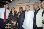 Gulzar at painting exhibition - epic on rock in cymroza, Mumbai on 15th April 2014 (56)_534e1c91236e2.JPG