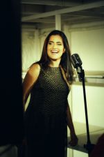 Sona Mohapatra at the Music Video shoot for Purani Jeans (9)_534e1db485d31.JPG