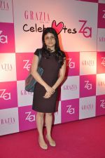 at ZA cosmetics launch in association with Grazia in Mumbai on 17th April 2014 (36)_53516bb8031ce.JPG