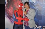Vivek Oberoi meets Spiderman at PVR, Mumbai on 18th April 2014 (27)_5352139402f68.JPG