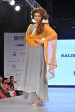 Shama Sikander walks for Sonakshi Raaj at Save Girl Child show in ITC Parel, Mumbai on 19th April 2014 (237)_535399f731f70.JPG