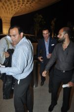 Saif Ali Khan leave for IIFA Tampa on day 1 in Mumbai on 21st April 2014 (126)_53560f50a4f22.JPG