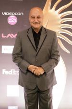 Anupam Kher at IIFA ROCKS Green Carpet in Tampa Convention Center on 24th April 2014 (2)_535c005169926.jpg