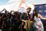 Vir Das arrives at Tampa International Airpot on 24th April 2014 for IIFA (4)_535baf154eb4b.jpg