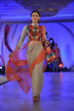 at SNDT_s Chrysallis Fashion Show in Mumbai on 25th April 2014 (100)_535b51a791db1.JPG