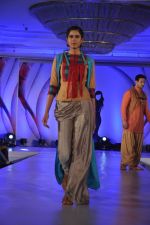 at SNDT_s Chrysallis Fashion Show in Mumbai on 25th April 2014 (104)_535b51b133322.JPG