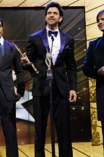 Hrithik Roshan at IIFA Magic of the Movies in Mid Florida Credit Union Amphitheater on 25th April 2014 (14)_535cf821a52b7.jpg