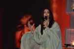 Aishwarya Rai Bachchan pays tribute to Sri Sathya Sai Baba in Mumbai on 27th April 2014 (175)_535e09ca1f011.JPG