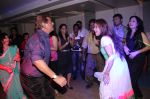 Ramesh Bhatkar,Deepali Sayyad at Kishori Shahane b_day party in Country Club, Andheri, Mumbai on 26th April 2014_535dfc32be91a.JPG