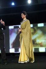 Deepika Padukone during the NDTV Indian of the year awards on 29th April 2014 (8)_5360d21c39ac6.JPG
