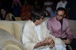 Amitabh Bachchan and Gulshan Grover at the First Look Launch of film Leader in Mumbai on 4th May 2014 (16)_5367967b4449b.JPG