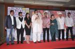 Amitabh Bachchan and Gulshan Grover at the First Look Launch of film Leader in Mumbai on 4th May 2014 (70)_53679c73a16bd.JPG