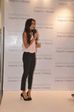 Lisa haydon at marks n spencer lingerie launch in Malad, Mumbai on 7th May 2014 (17)_536aeb109a2f6.JPG
