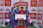 Mumbai indians at kingfisher bowl out event in Phoenix, Mumbai on 8th May 2014 (17)_536c58cdc3e6b.JPG