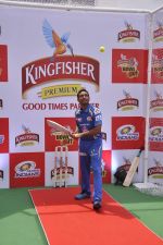 Mumbai indians at kingfisher bowl out event in Phoenix, Mumbai on 8th May 2014 (5)_536c58082a8b7.JPG