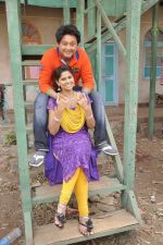 Sai Tamhankar, Swapnil Joshi on location of Pyar Vaali Love Story in Pancel, Mumbai on 10th May 2014(127)_536f31141ffa8.JPG