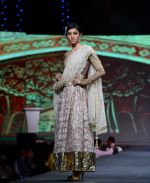 walks for Vikram Phadnis at Pidilite CPAA Show in NSCI, Mumbai on 11th May 2014  (56)_5370b4a9c21cf.JPG