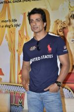 Sonu Sood at Akshay Kumar_s film It_s Entertainment trailor Launch in Mumbai on 19th May 2014 (46)_537af01f82d3e.jpg