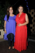 Deeya Singh with Shilpa Shirodkar at Ek Mutthi Aasmaan TV Serial celebration party in Mumbai on 20th May 2014_537cb572de251.JPG